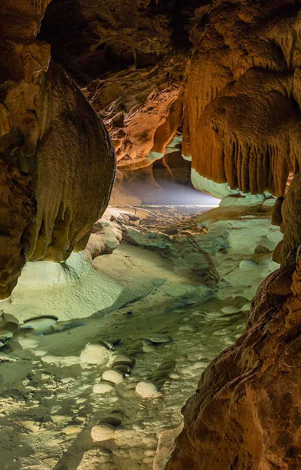 Caves of the Abîme